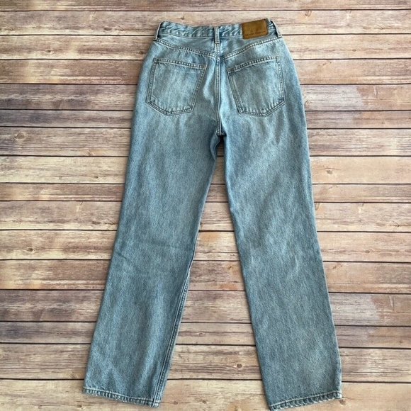 Denim Forum Joni High Rise Loose Jeans Light Wash Knee Holes Distressed - Picture 4 of 12